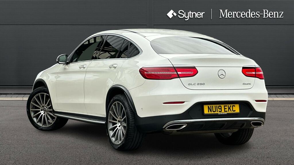 Mercedes-Benz GLC Class Glc 250 4Matic Amg Line Premium 9G-tronic White #2
