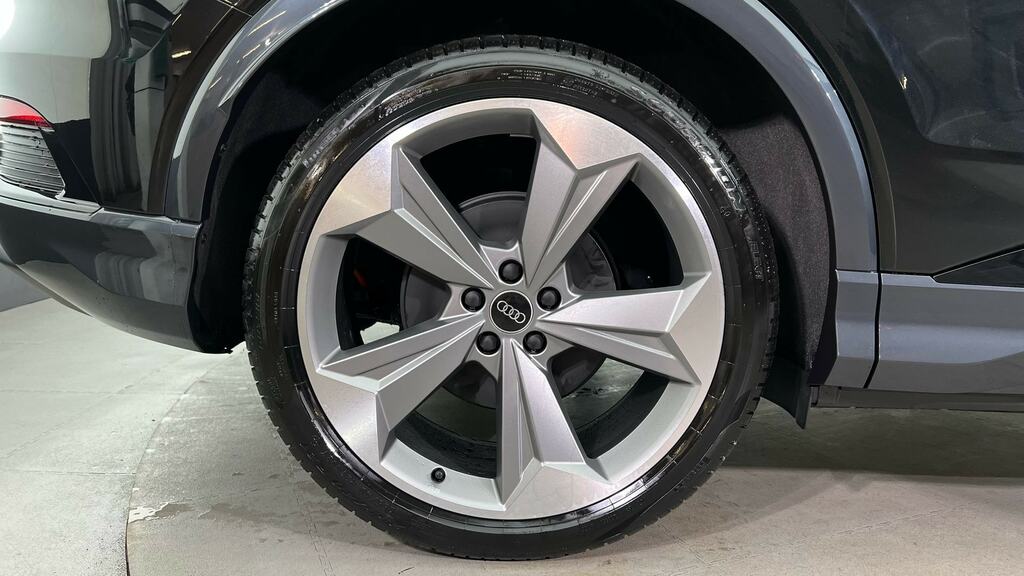 Audi Q4 E Tron 210Kw 45 82Kwh Black Edition FH26SZE Black #5