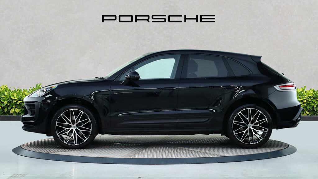 Porsche Macan S Pdk GX74UKW Black #4