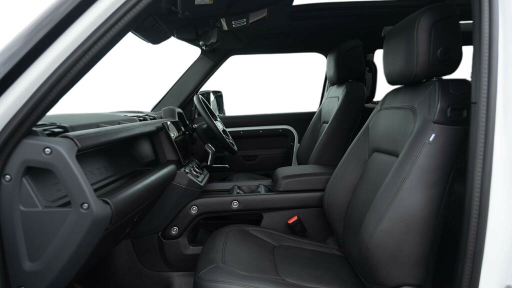Land Rover Defender 90 3.0 D250 X-dynamic Hse 90 White #3