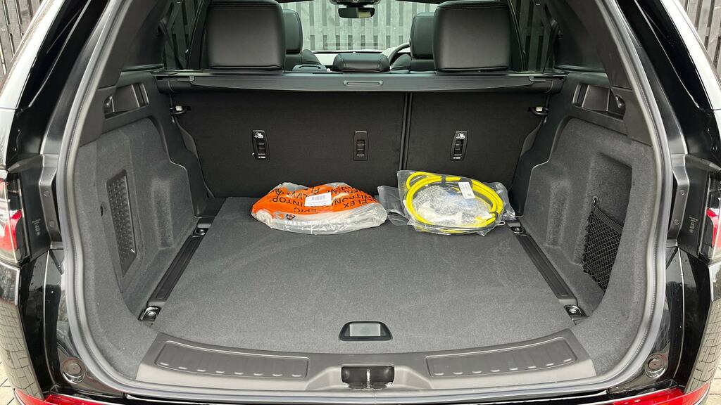 Land Rover Discovery Sport 2.0 D165 S Grey #9