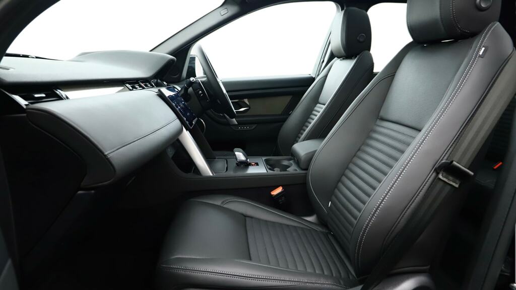 Land Rover Discovery Sport 2.0 D200 Metropolitan 7 Seat Black #3