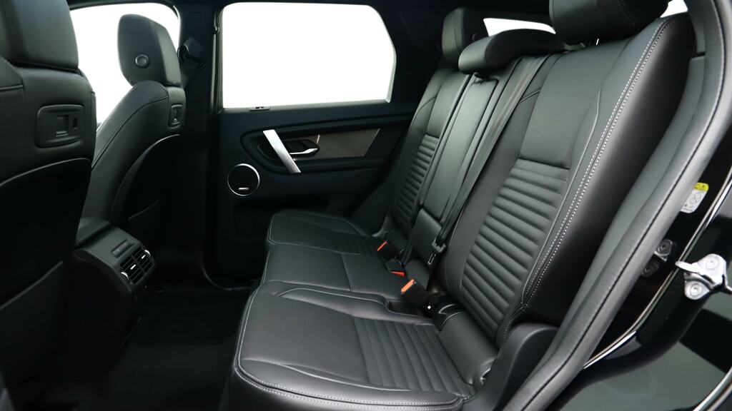 Land Rover Discovery Sport 2.0 D200 Metropolitan 7 Seat Black #4