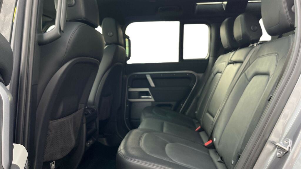 Land Rover Defender 110 3.0 D250 X-dynamic Se 110 Grey #4