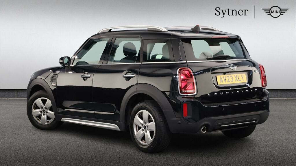 Mini Countryman 1.5 Cooper Classic Premium Plus AV23XLY Black #2