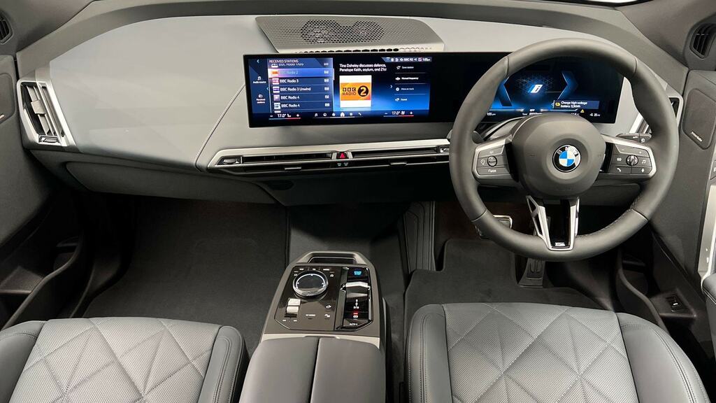 BMW iX 300Kw Xdrive45 M Sport 101Kwh Skylounge Grey #4