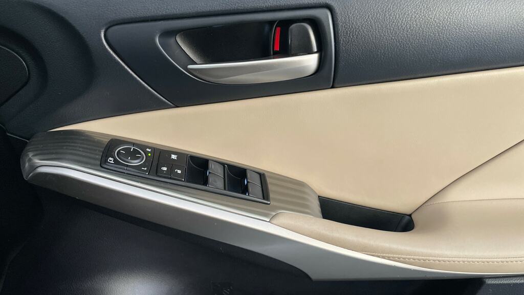 Lexus IS 2019 2.5 300H Saloon Hybrid E-cvt Euro Red #21