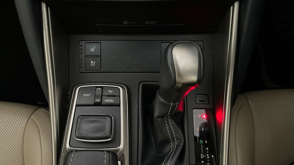Lexus IS 2019 2.5 300H Saloon Hybrid E-cvt Euro Red #19