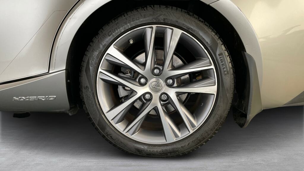 Lexus IS 2019 2.5 300H Saloon Hybrid E-cvt Euro Red #25