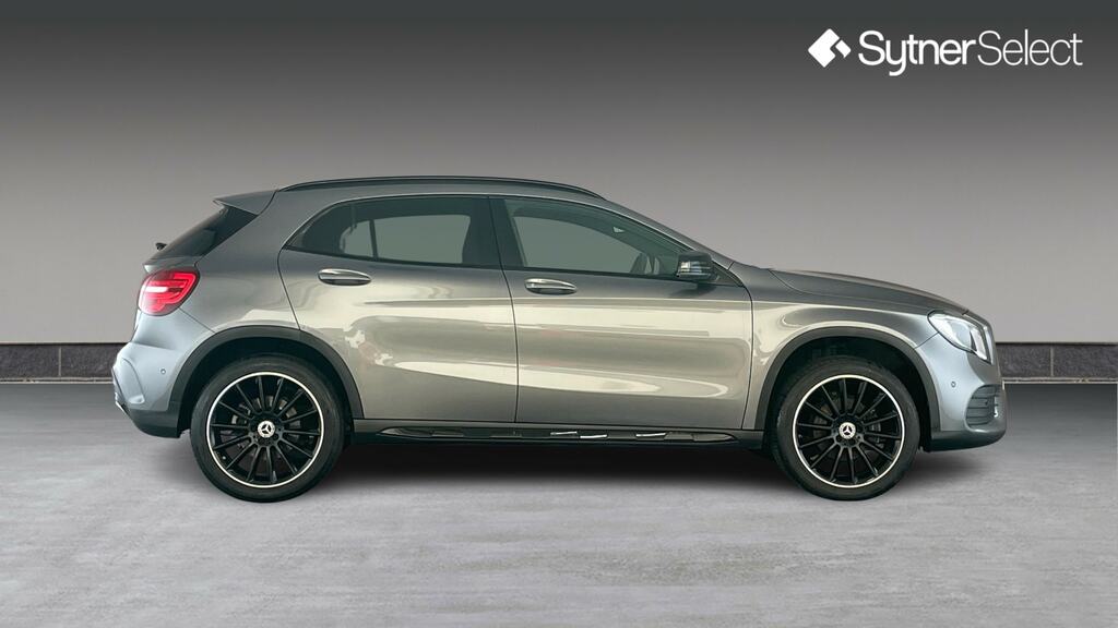 Mercedes-Benz GLA Class Gla 200 Amg Line Edition Grey #3