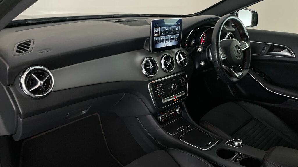Mercedes-Benz GLA Class Suv 1.6 Gla180 Amg Line Edition 7G-dct Euro 6 Ss Black #11