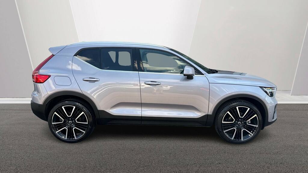 Volvo XC40 2.0 B4p Ultra Bright OY75WJE Silver #3