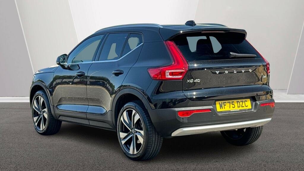 Volvo XC40 2.0 B4p Ultra Bright WF75DZC Black #2