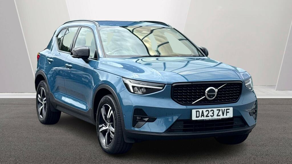 Volvo XC40 2.0 B3p Plus Dark Blue