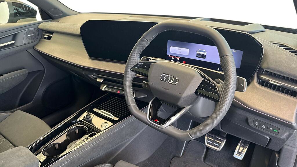 Audi Q3 1.5 E-hybrid Edition 1 S Tronic Soundvision Green #6