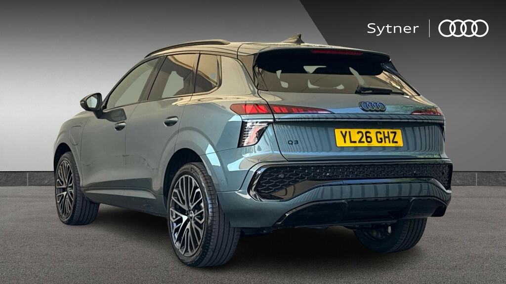 Audi Q3 1.5 E-hybrid Edition 1 S Tronic Soundvision Green #3