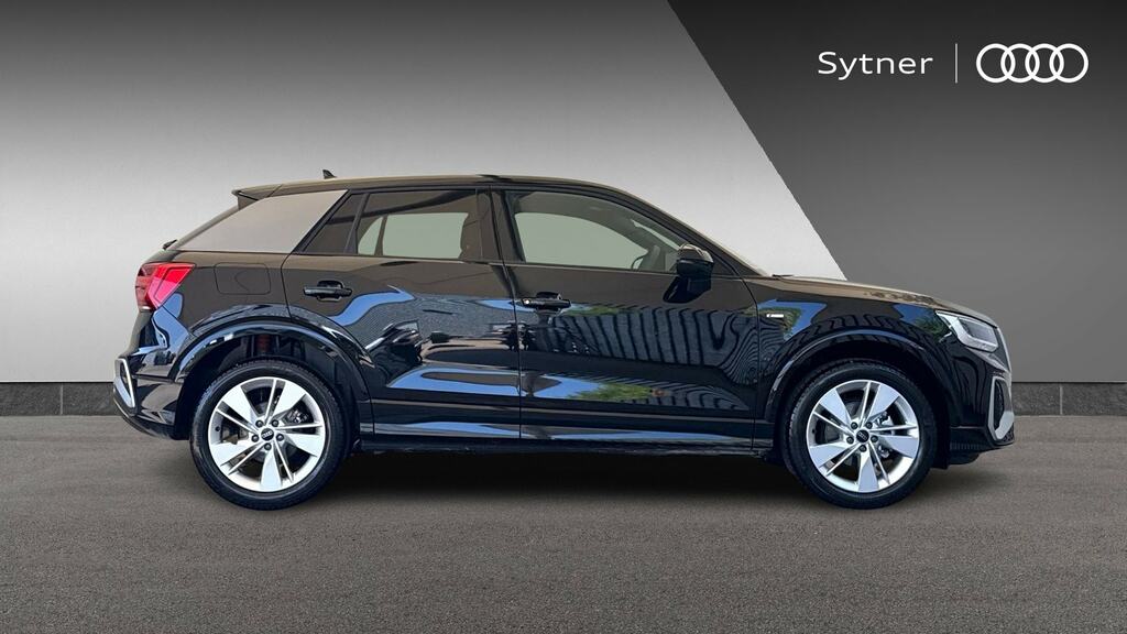 Audi Q2 35 Tfsi S Line S Tronic Tech YK26LAT Black #4