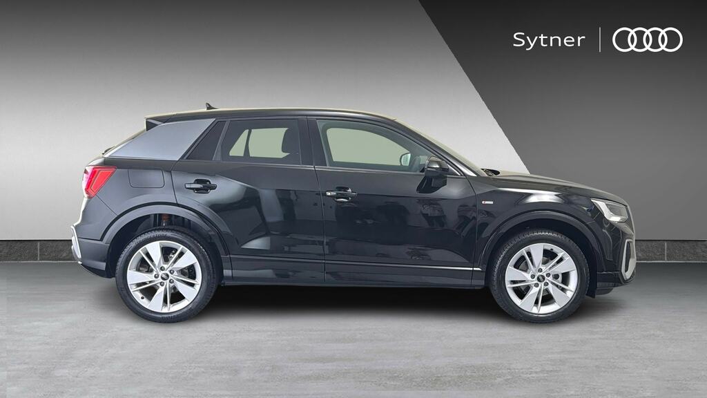 Audi Q2 35 Tfsi S Line S Tronic LA26UVC Black #4