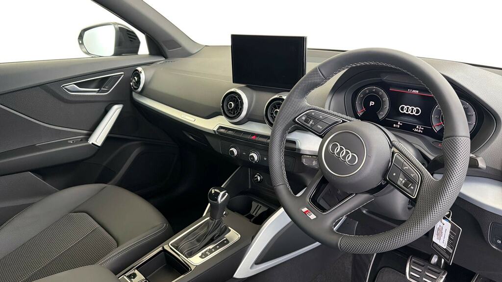 Audi Q2 35 Tfsi S Line S Tronic LA26UVC Black #6