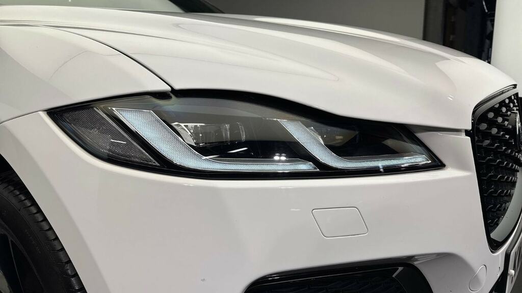 Jaguar F-Pace 2.0 D200 R-dynamic Se Black Awd White #6