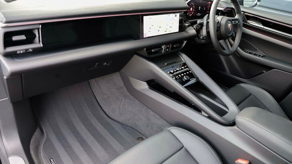 Porsche Macan 300Kw 4 100Kwh Black #3