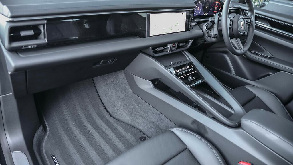 Porsche Macan 265Kw 100Kwh Grey #3