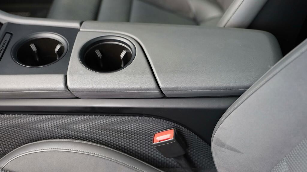 Porsche Taycan 390Kw 4S 79Kwh 5 Seat Black #25