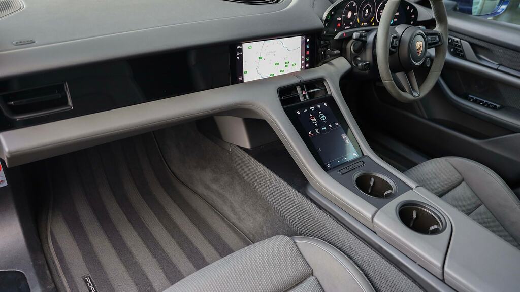 Porsche Taycan 390Kw 4S 79Kwh 5 Seat Black #7
