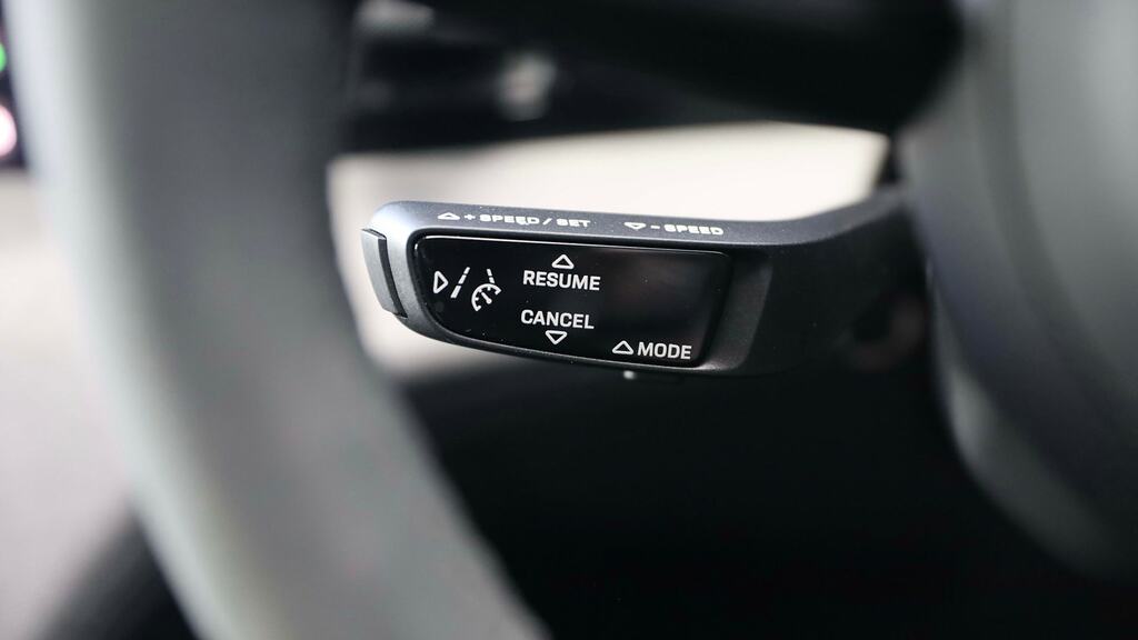 Porsche Taycan 390Kw 4S 79Kwh 5 Seat Black #16