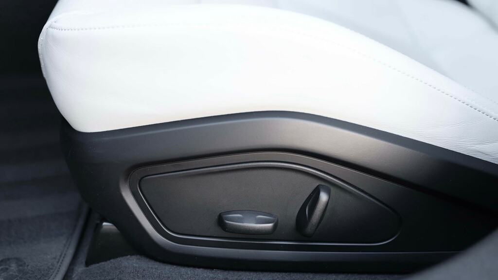 Porsche Taycan Performance 79.2Kwh Saloon Rwd Silver #24