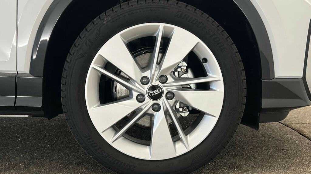 Audi Q2 35 Tfsi S Line Tech White #5