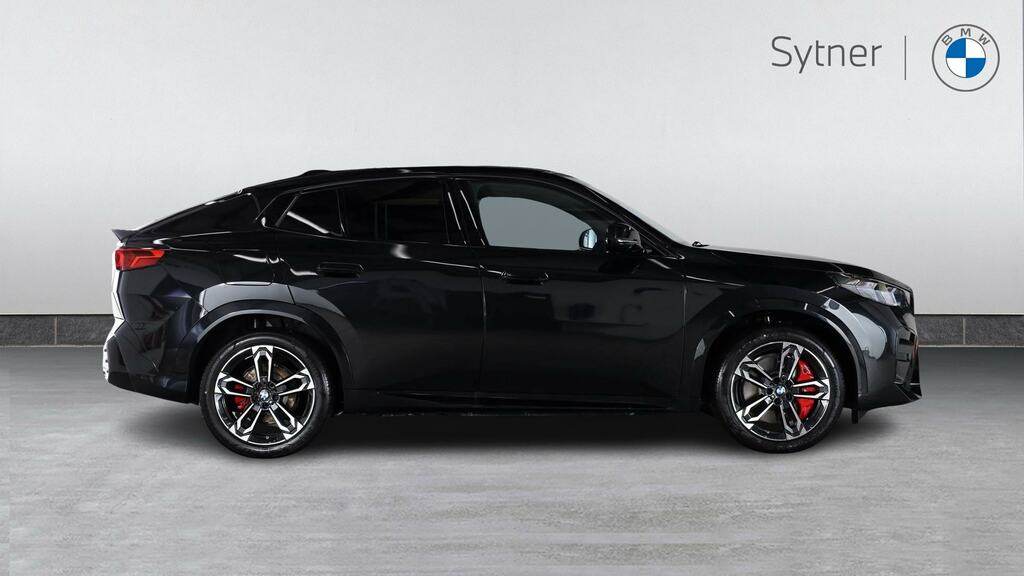 BMW iX2 150Kw Edrive20 Shadow Edition 65Kwh Black #3