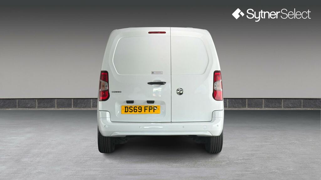 Vauxhall Combo 2000 1.5 Turbo D 75Ps H1 Sportive Van White #5