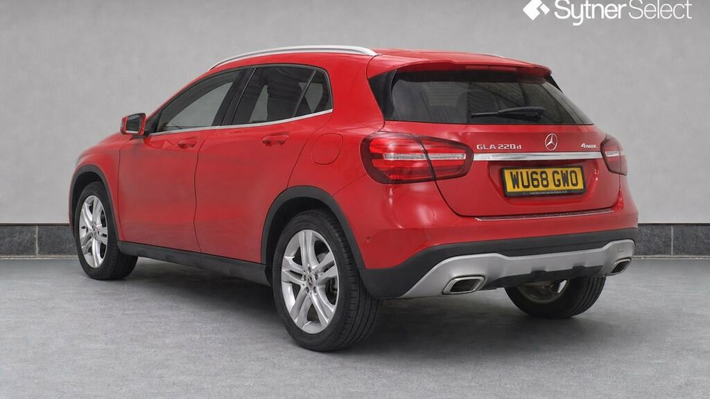 Mercedes-Benz GLA Class Gla 220D 4Matic Sport Executive Red #3