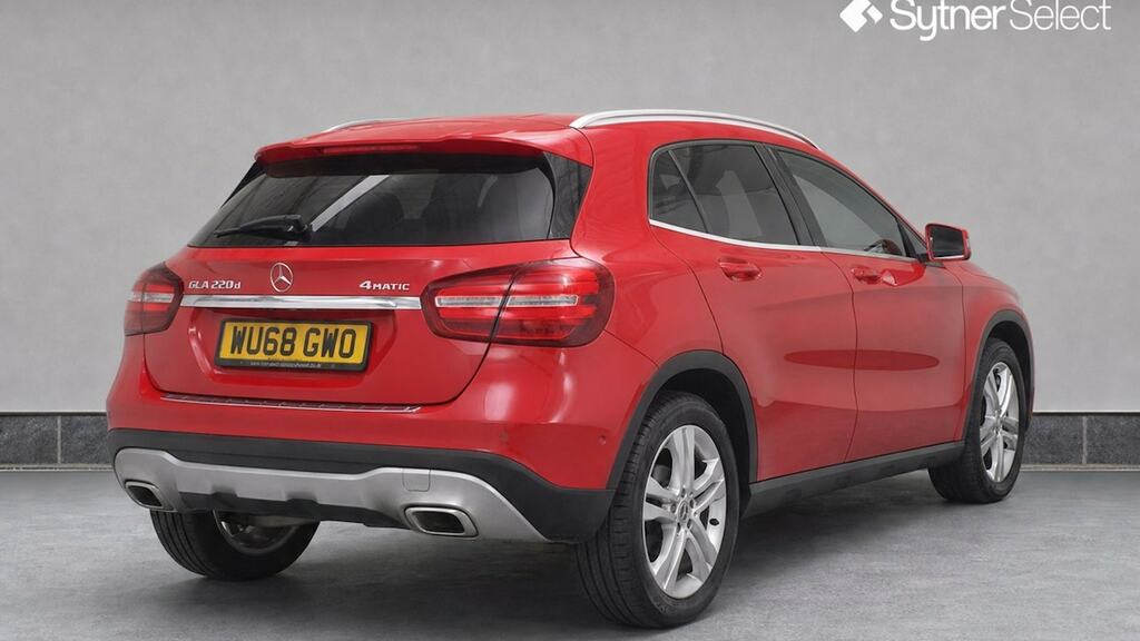 Mercedes-Benz GLA Class Gla 220D 4Matic Sport Executive Red #4