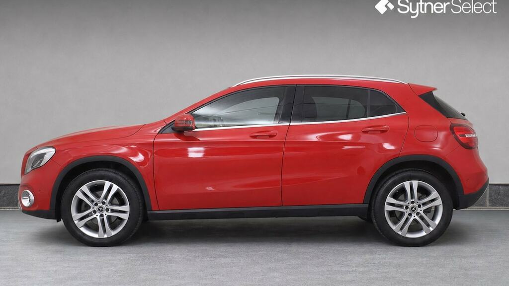 Mercedes-Benz GLA Class Gla 220D 4Matic Sport Executive Red #6