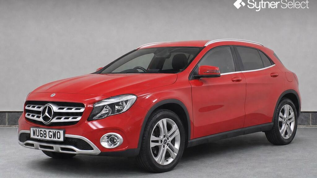Mercedes-Benz GLA Class Gla 220D 4Matic Sport Executive Red #2