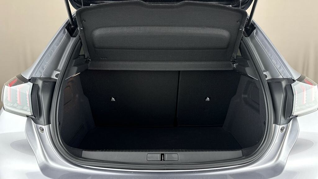 Peugeot 208 1.2 Puretech Allure Premium Hatchback #22
