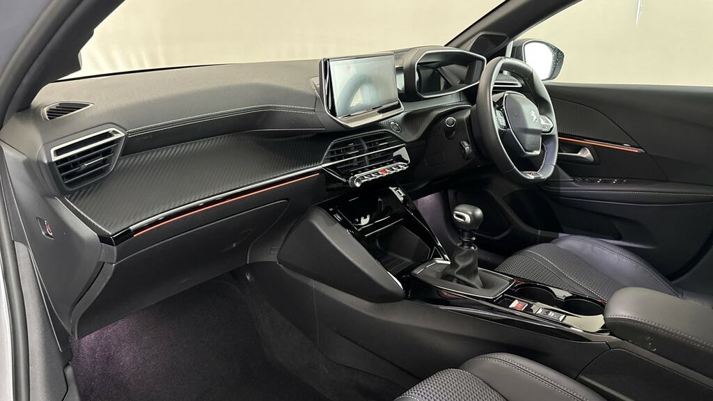 Peugeot 208 1.2 Puretech Allure Premium Hatchback #11