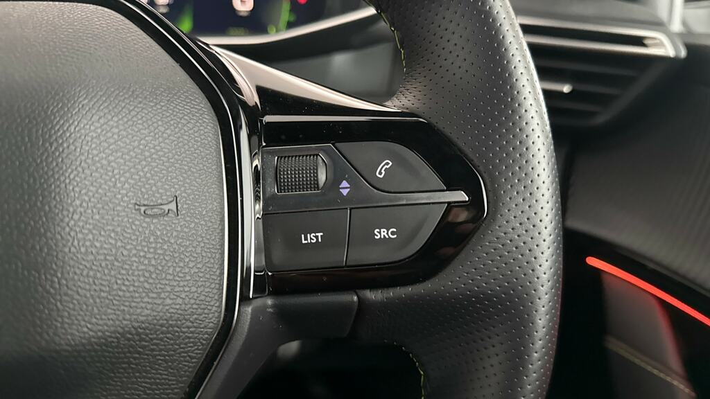 Peugeot 208 1.2 Puretech Allure Premium Hatchback #18
