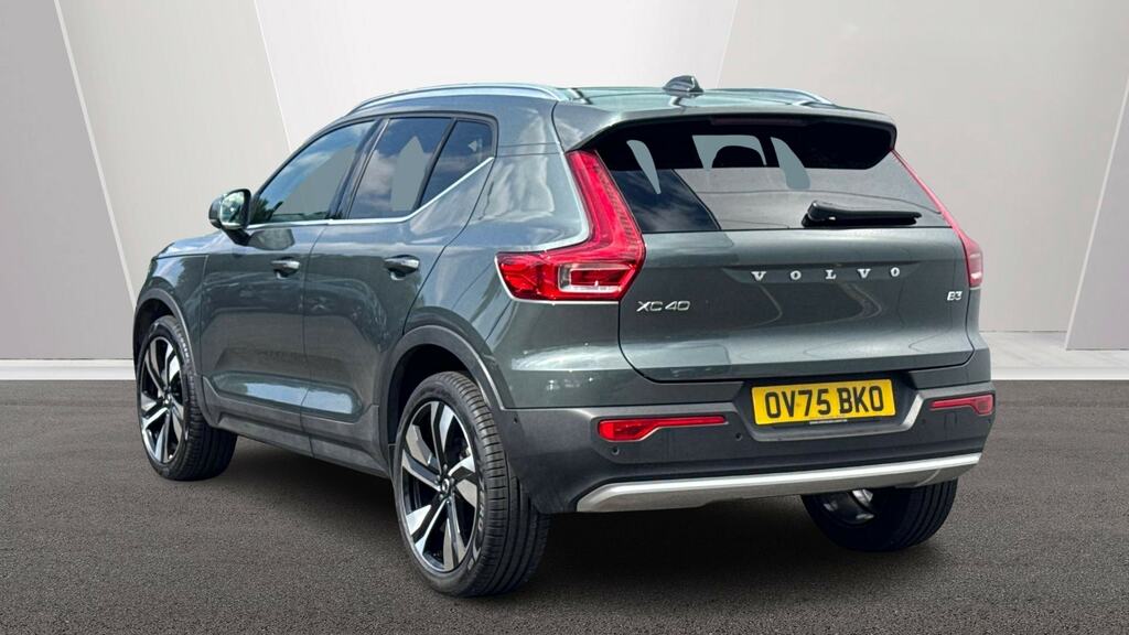 Volvo XC40 2.0 B3p Ultra Bright OV75BKO Green #2
