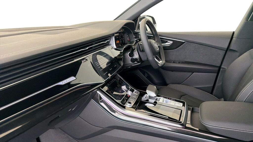 Audi Q8 3.0 Tfsi E Quattro 394 Black Edition Tiptronic Black #2