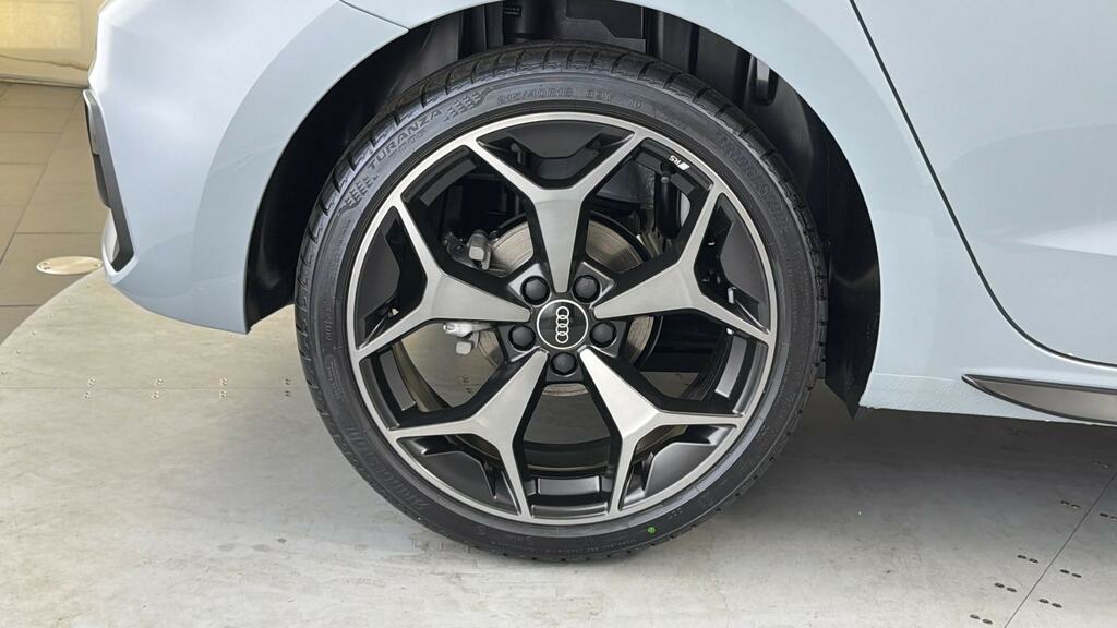 Audi A1 35 Tfsi Black Edition S Tronic LJ26CEL Grey #5