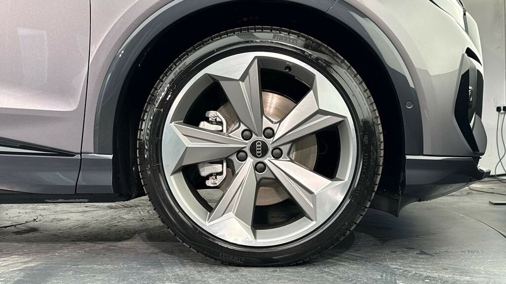 Audi Q4 E Tron 250Kw 55 Qtro 82Kwh Black Ed Tech Pro YA26LYP Grey #5