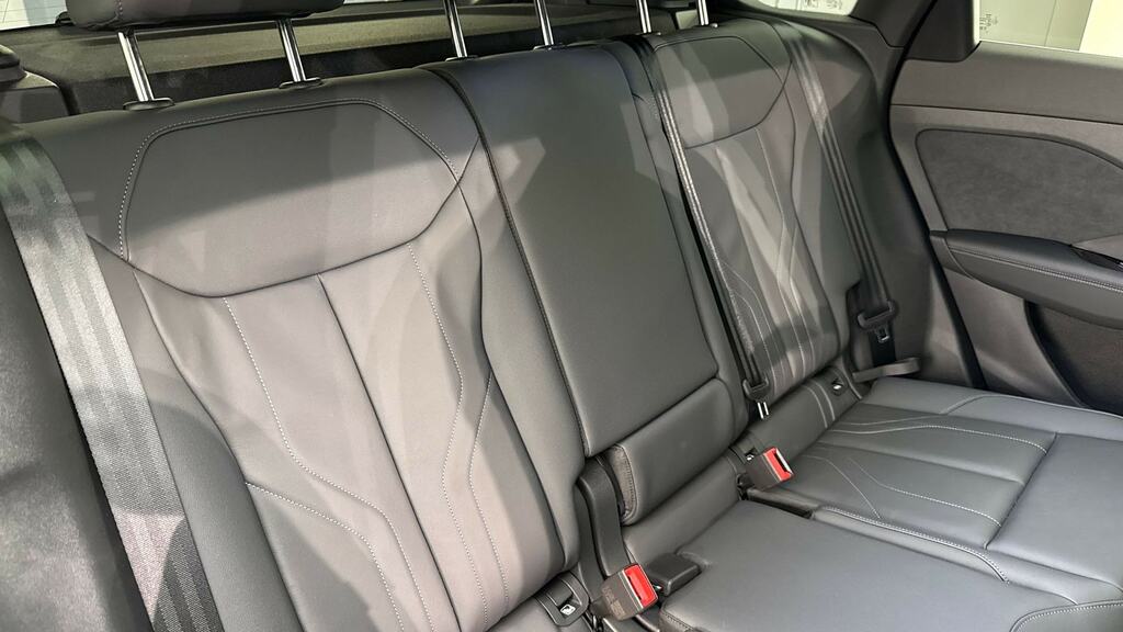 Audi Q3 1.5 Tfsi S Line Suv S Tronic Euro 6 S FY26DXB Green #16