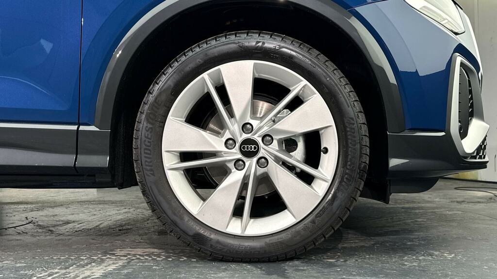 Audi Q2 35 Tfsi S Line S Tronic Tech YA26PCU Blue #5