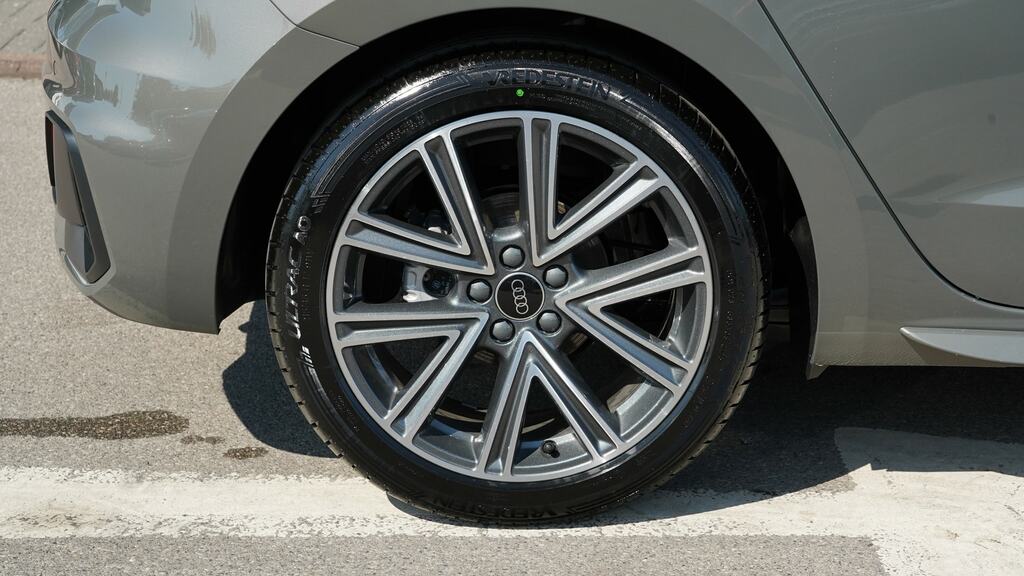 Audi A1 30 Tfsi S Line S Tronic Tech Pack YJ26WOL Grey #5