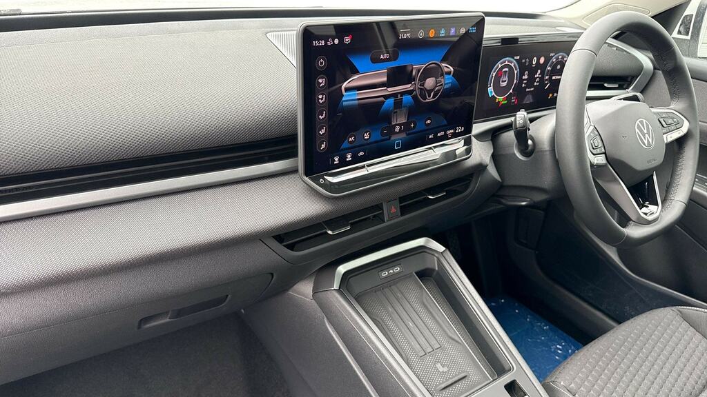 Volkswagen T-Roc 1.5 Etsi 150 Life Dsg White #2