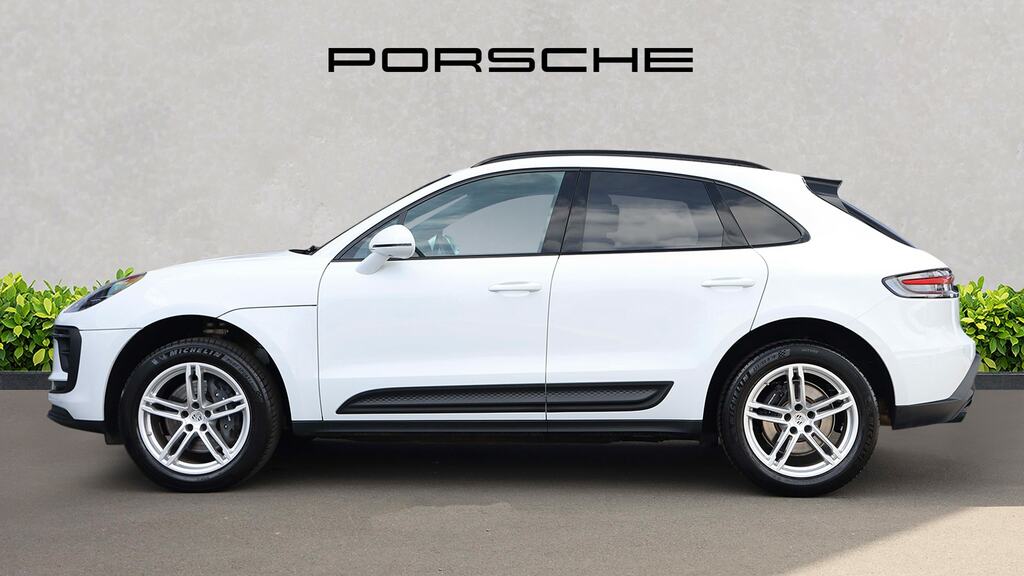 Porsche Macan 5dr Pdk White #5
