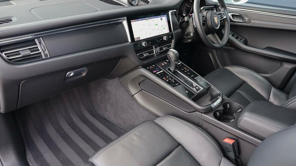 Porsche Macan 5dr Pdk White #3